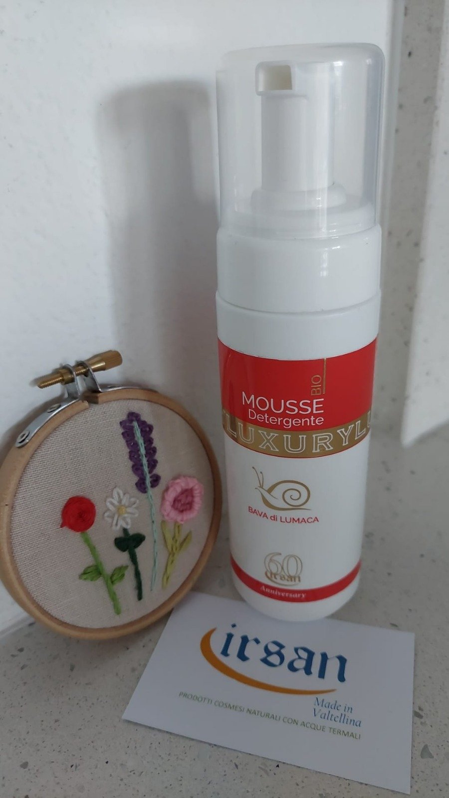 MOUSSE DETERGENTE CON BAVA DI LUMACA E ACIDO GLICOLICO