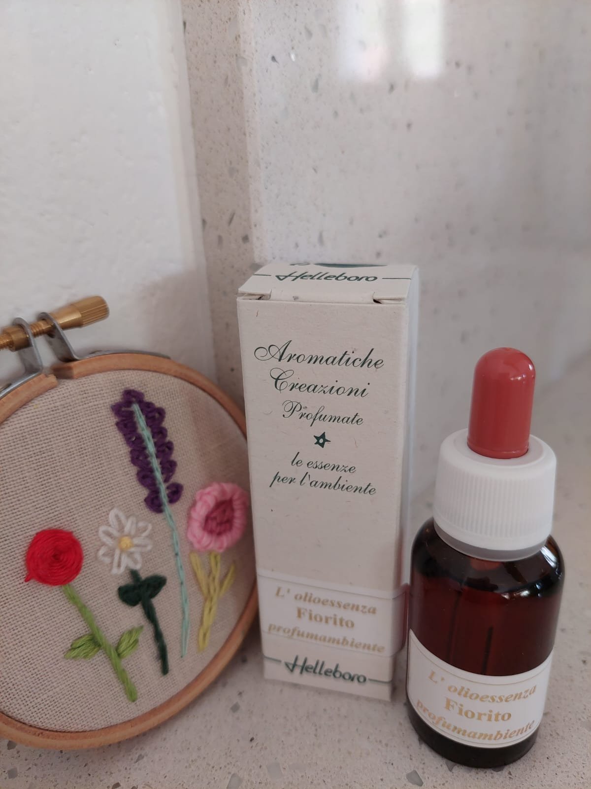 OLIOESSENZA Preparazioni per la casa e per l'ambiente HELLEBORO