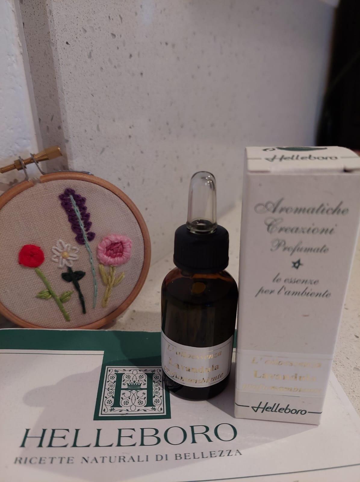 OLIOESSENZA Preparazioni per la casa e per l'ambiente HELLEBORO