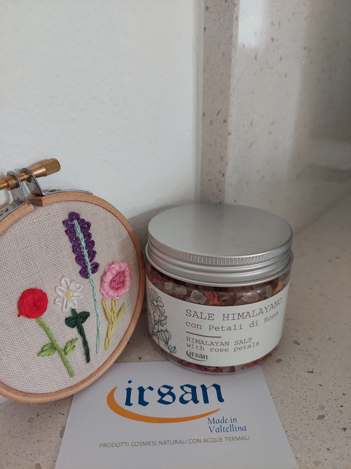 SALE HIMALAYANO con petali di Rosa